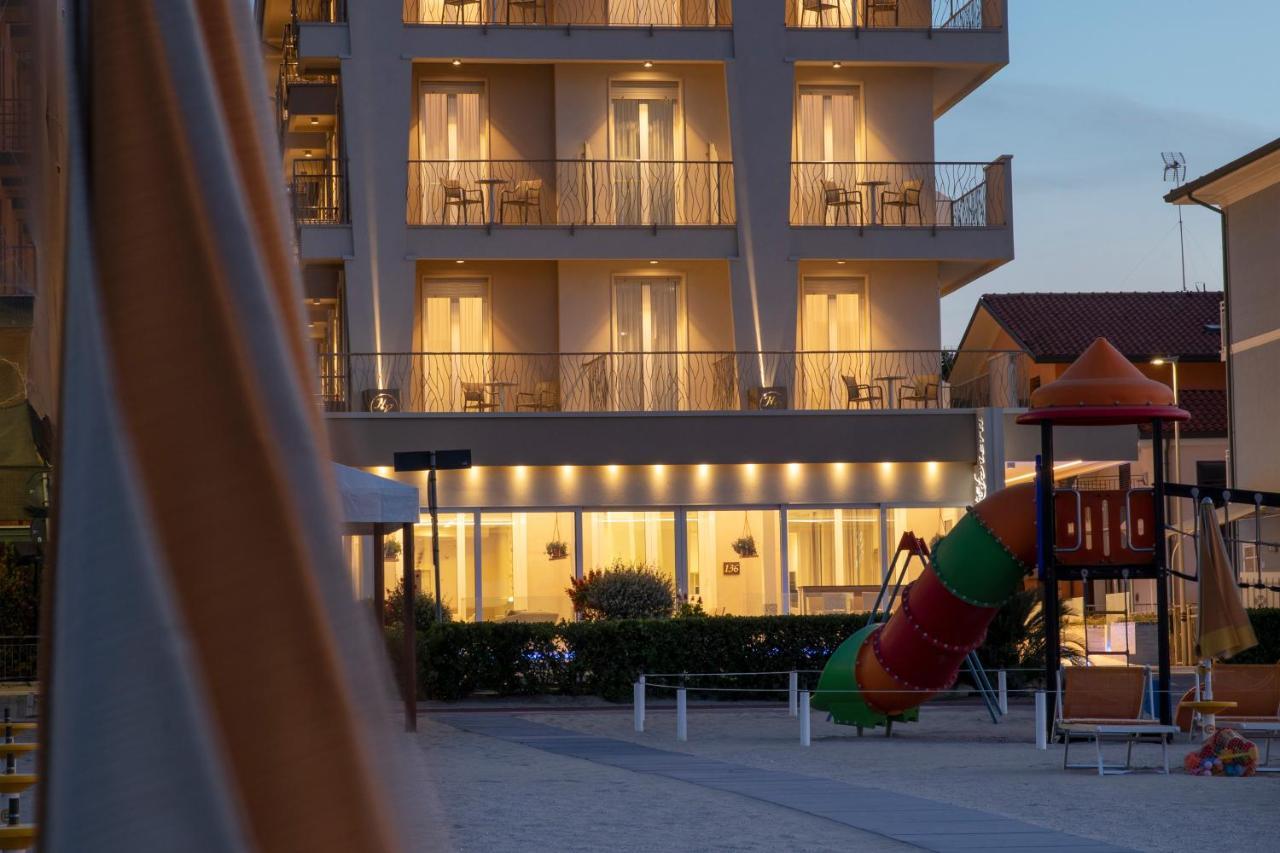 Riviera 3*