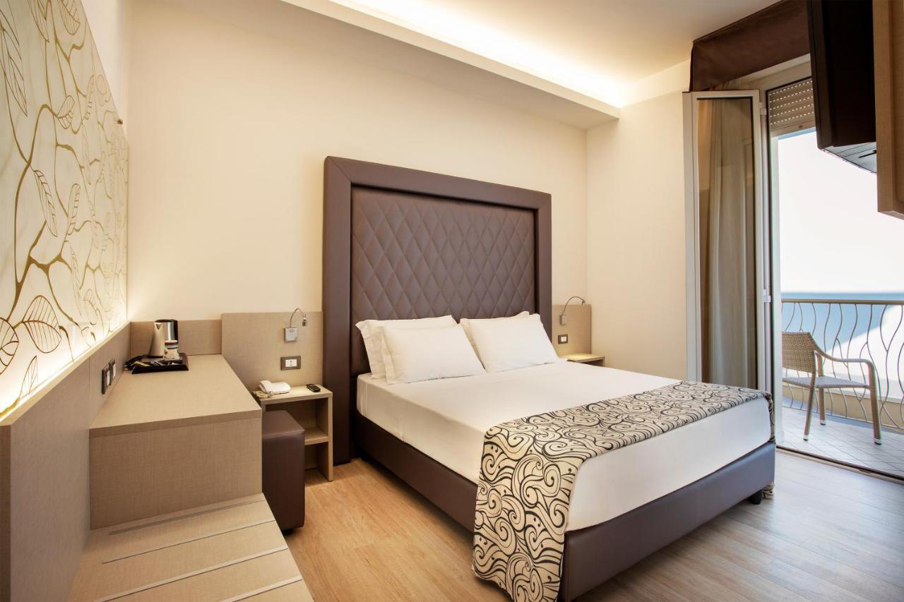 Riviera 3*