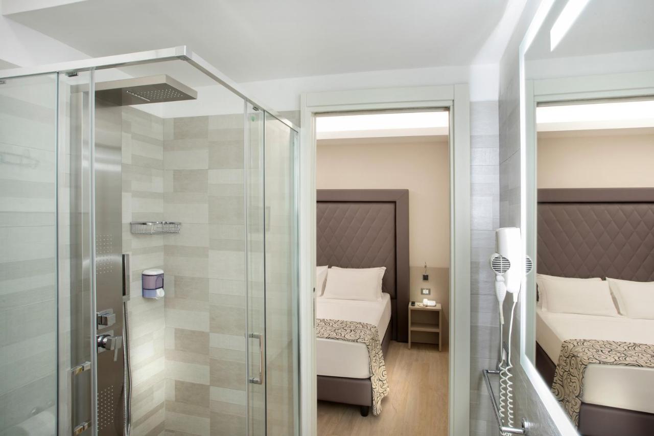Riviera Hotel 3*