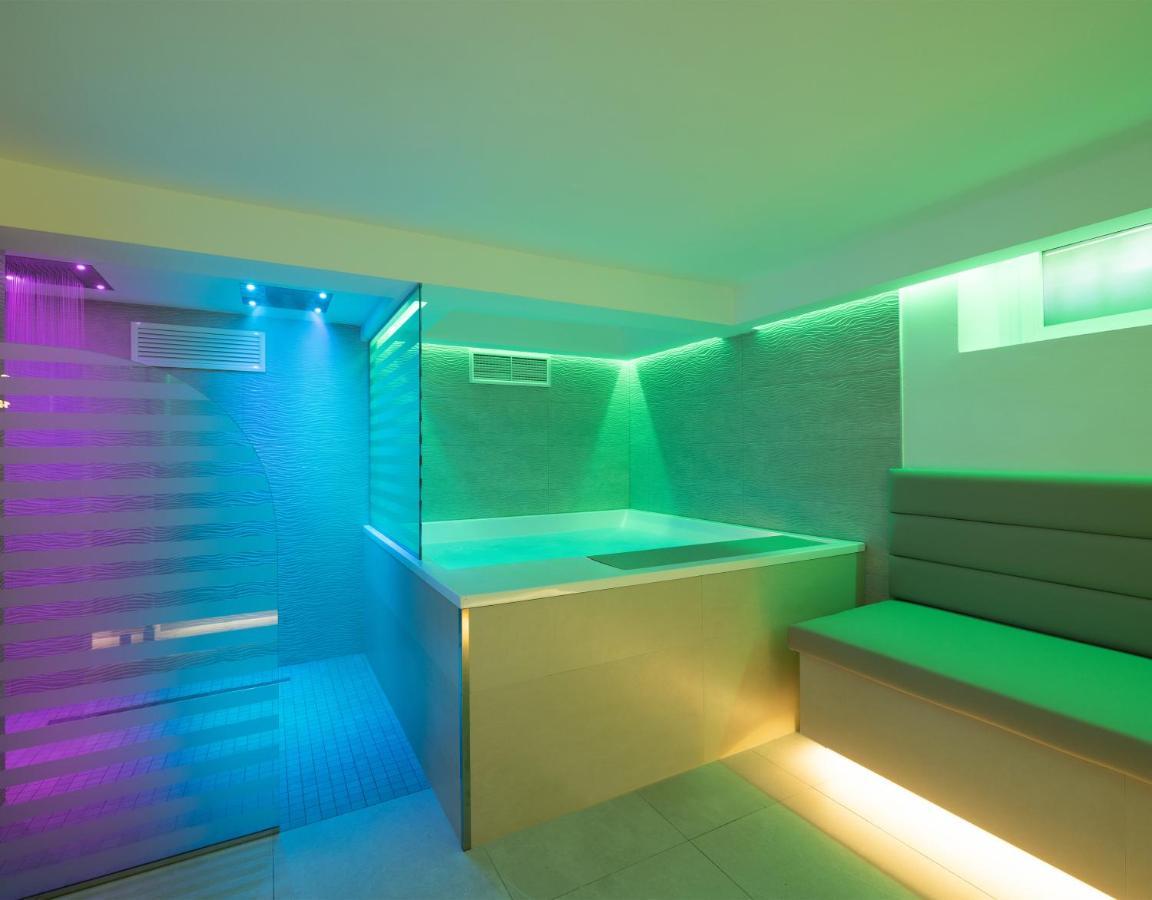 Riviera 3*
