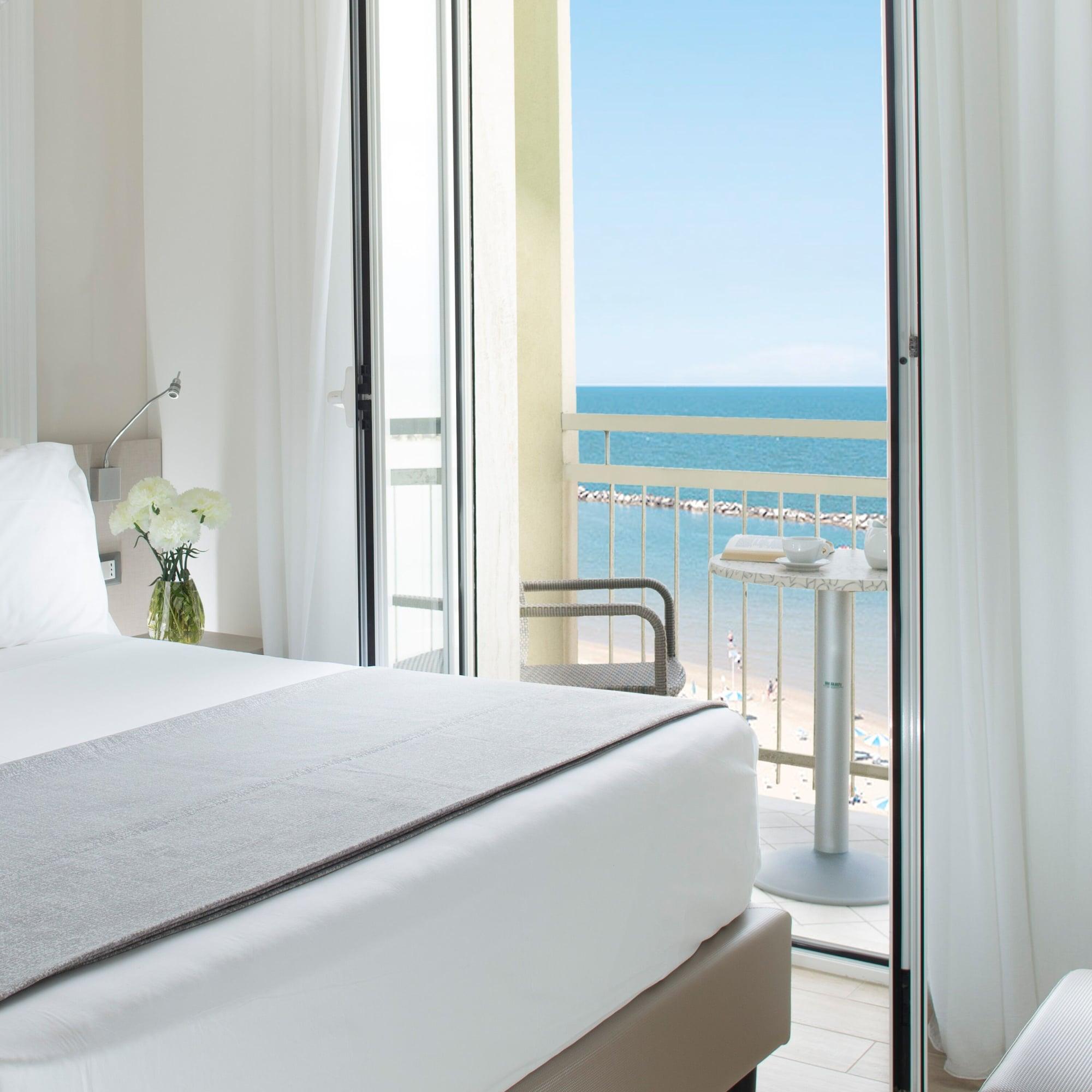 Riviera Hotel 3*