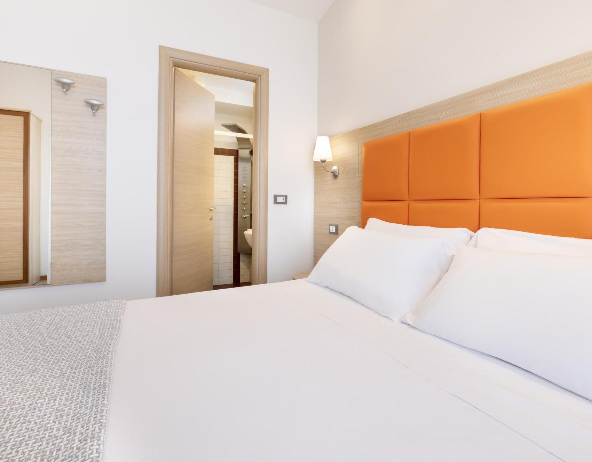 Riviera 3*