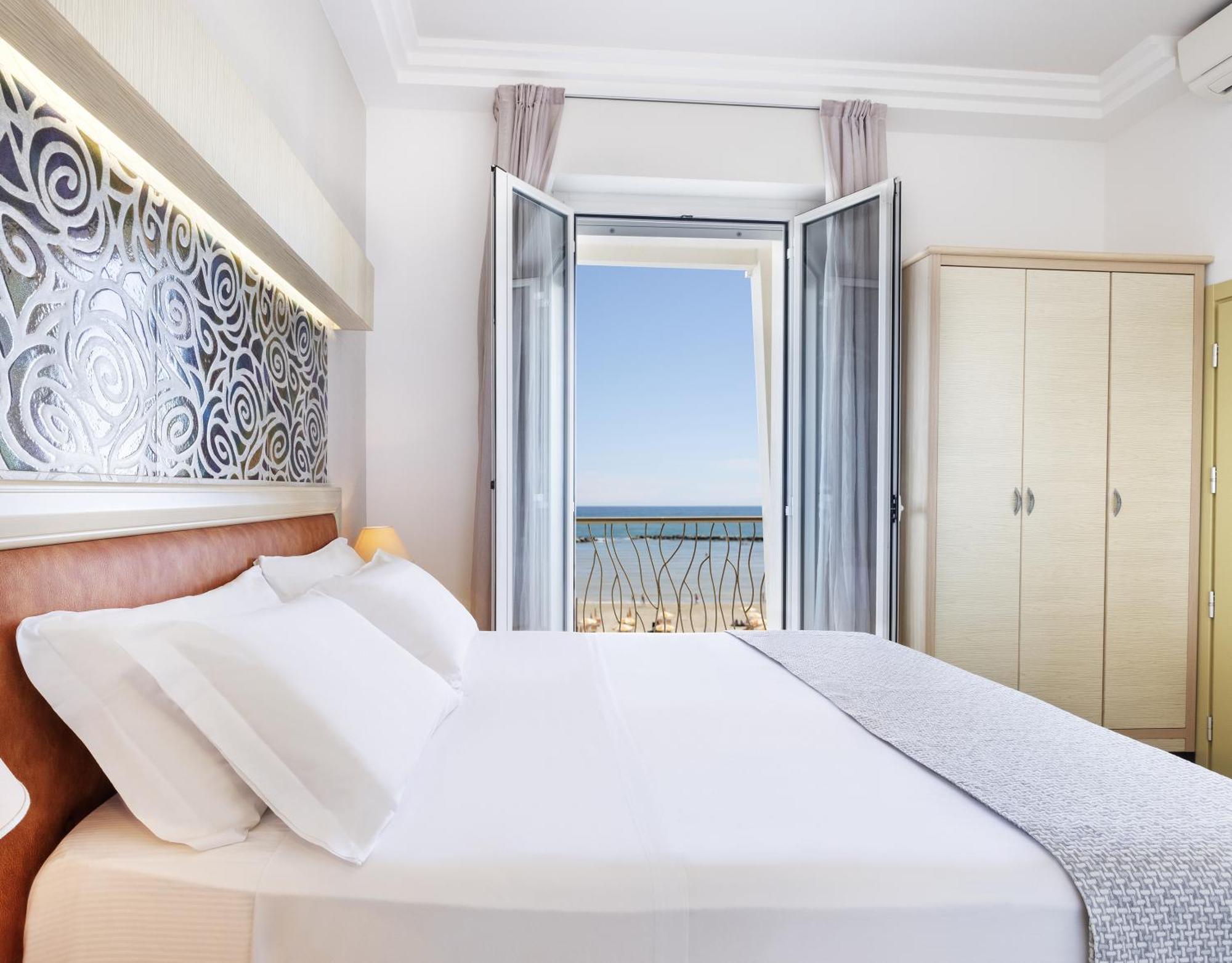 Hotel Riviera 3*